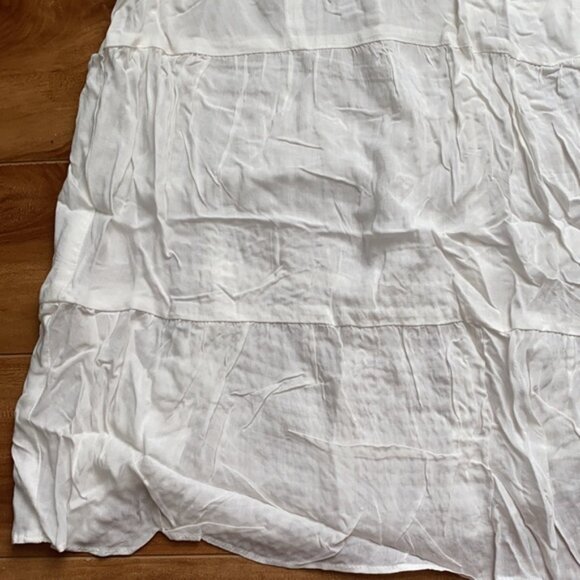 Old Navy White Cami Tank With Adjustable Straps Large - Picture 3 of 4